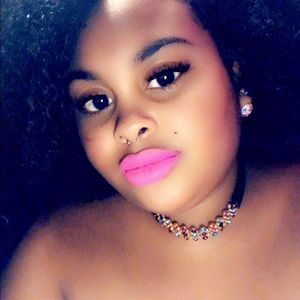 Meet your Posher, Shillon